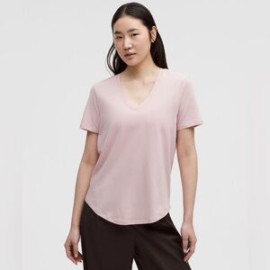 LULULEMON Love V NeckShort Sleeve T Shirt Lilac Pink Medium